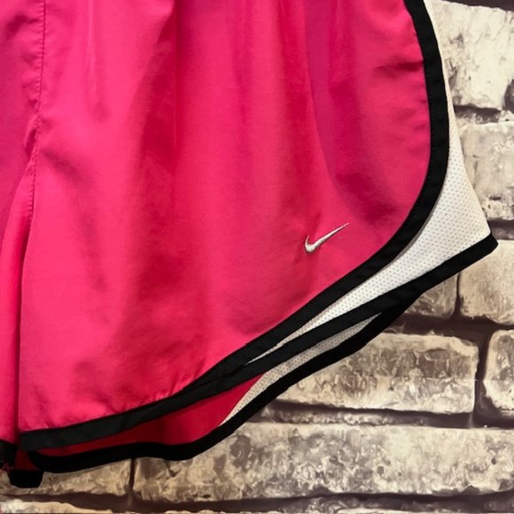 Nike Dri-Fit Pink Shorts Size Large - Picture 3 of 7